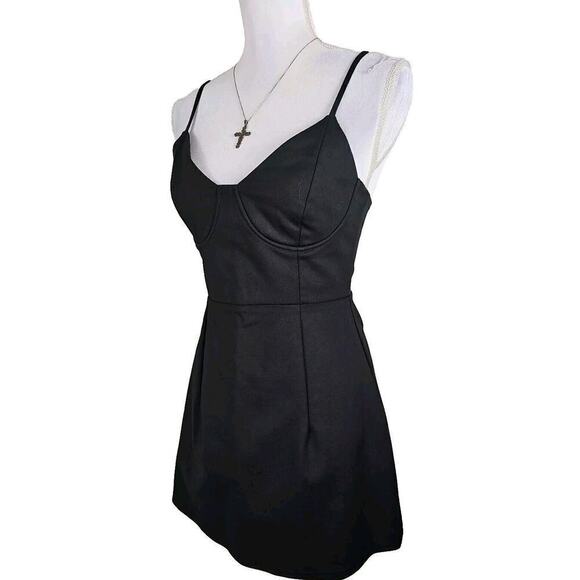 Princess Polly Tristian ~Woman Size US 6~ Black Mini Stretch Dress Unlined. - Picture 5 of 10
